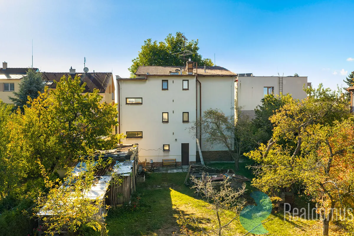 Prodej rodinného domu 193 m², pozemek 806 m²